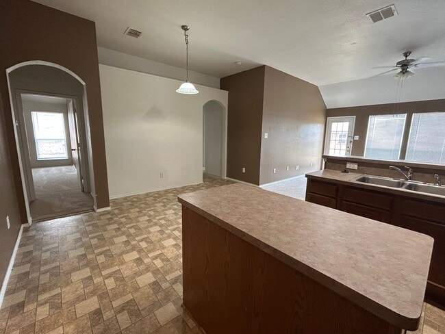 Building Photo - 4 Bedroom home in Burleson ISD
