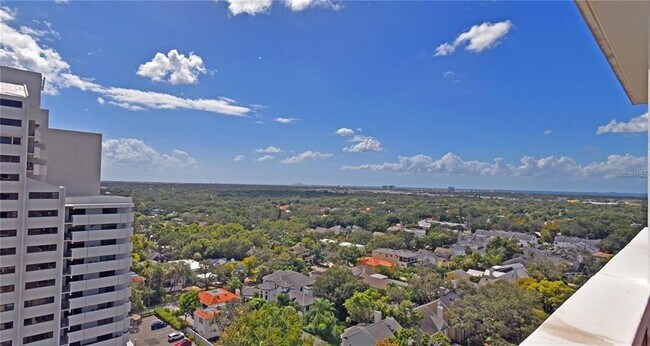 Foto del edificio - 4015 Bayshore Blvd