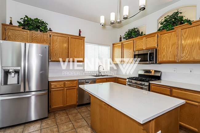 Foto del edificio - 440 Crestfield Cir