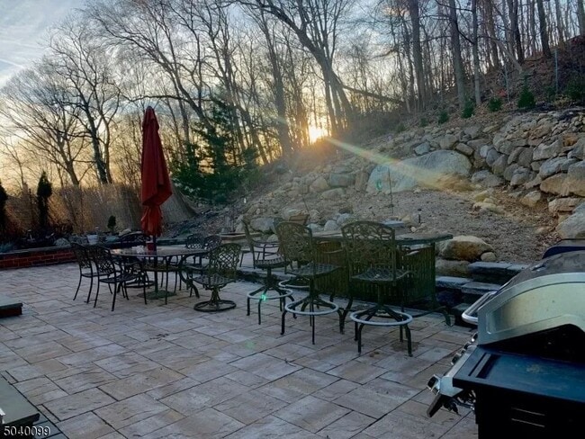 Foto del edificio - 130 Valley View Dr