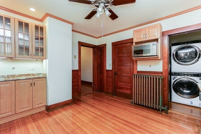 Building Photo - 52 Woburn St
