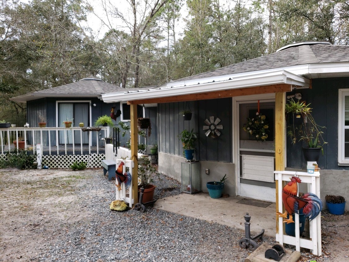 21 Eddins Ln, Crawfordville, FL 32327 House for Rent in Crawfordville