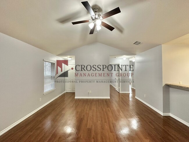 Foto del edificio - 3 Bedroom 2 Bath Duplex at Mansion Creek in Tyler! 1/2 OFF your first full month’s rent!