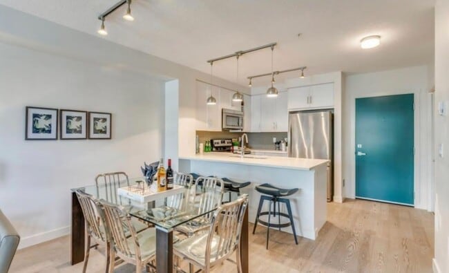Building Photo - 1 Bed 1 Bath Unit in Calgary, AB