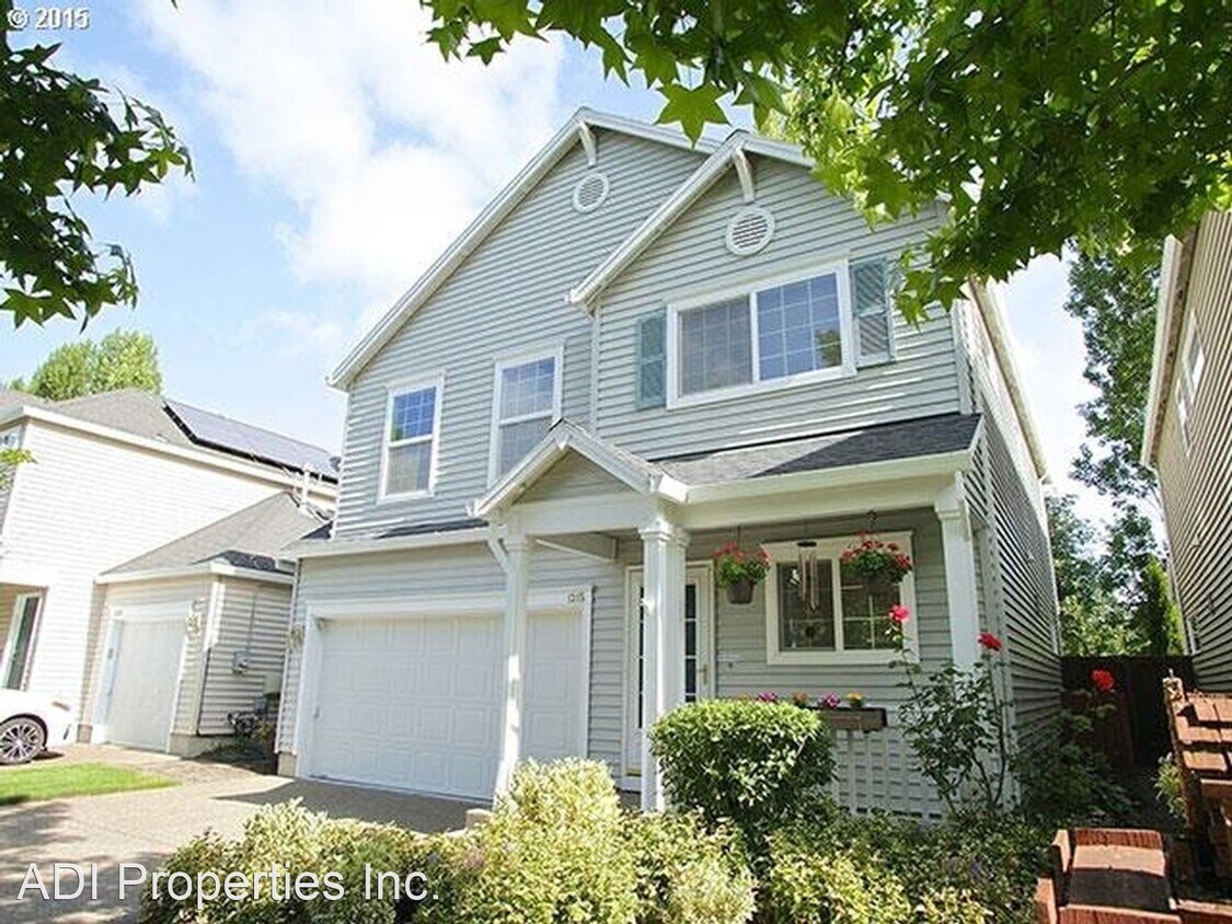 3 br, 2.5 bath House 1315 NE Kinney St. House Rental in Hillsboro