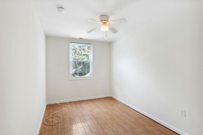 Foto del edificio - 4 br, 2 bath Triplex - 1708 N 18TH ST Unit C