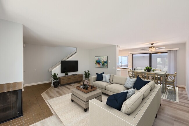 V. Staged photo - 8722 Villa La Jolla Dr
