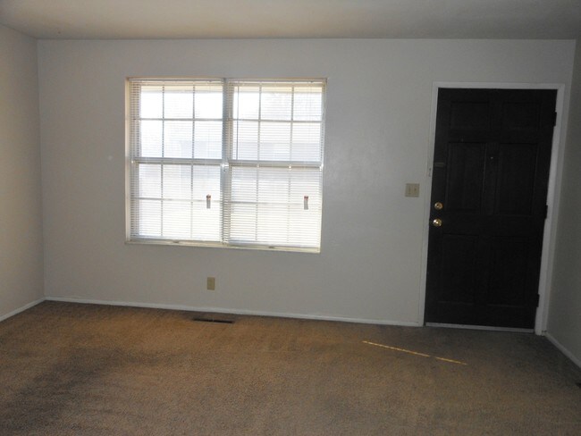 Building Photo - 1106 Arrowhead Dr