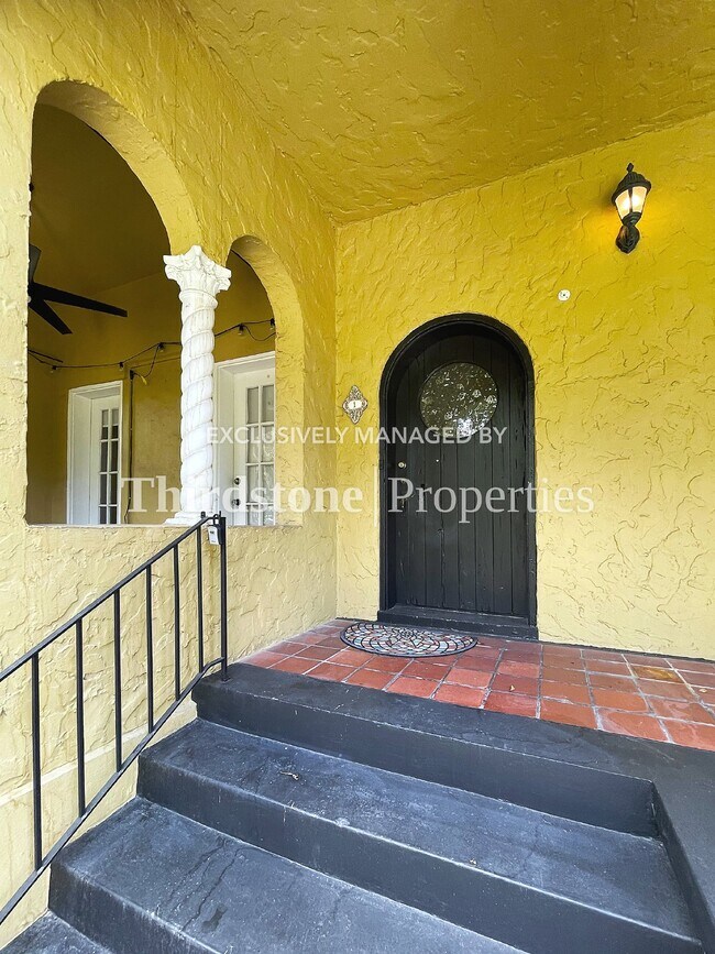 Foto del edificio - 1786 Challen Ave