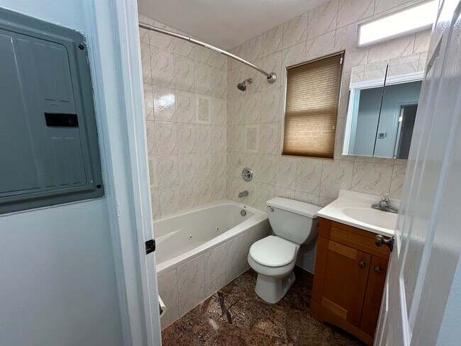 Foto del edificio - 1226 46th St