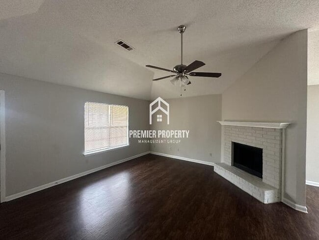 Building Photo - 5590 Angelace Dr S
