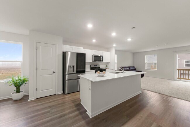 Building Photo - 1561 Sequoia Wy