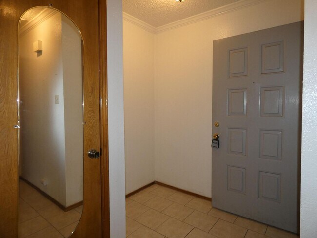 Foto del edificio - 324 Asbury Dr