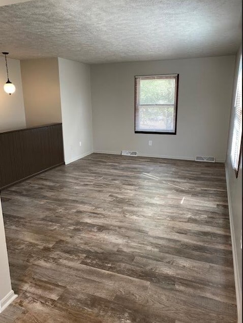 Foto del edificio - 998 52nd St SE