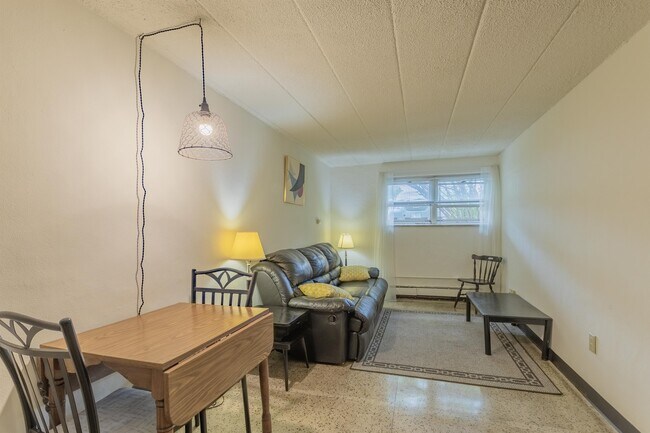 Foto del edificio - 2441 Holmes St