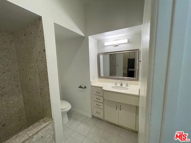 Building Photo - 120 Hurricane St