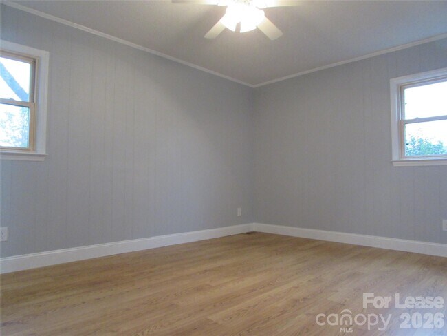 Foto del edificio - 2725 Sloop Rd