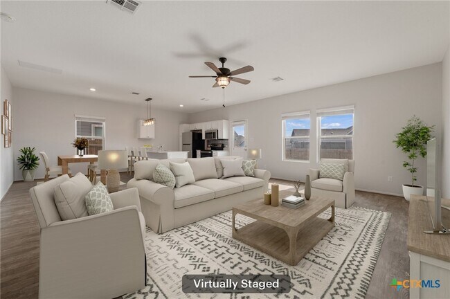 Foto del edificio - 817 Circle Wy