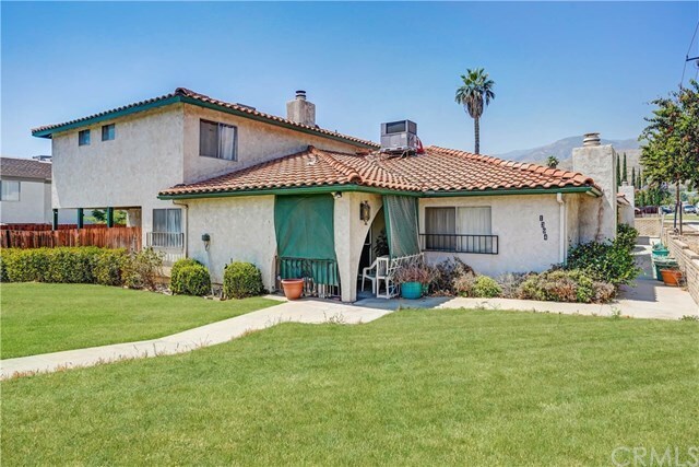 Primary Photo - 1394 E Yucca Dr