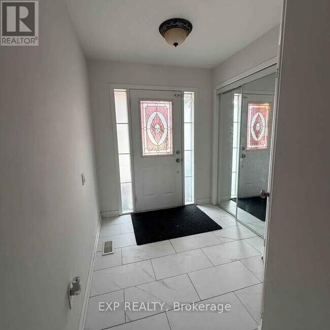 Photo du bâtiment - 35 View Green Crescent