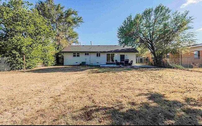 Foto del edificio - 4517 NW Cheyenne Ave