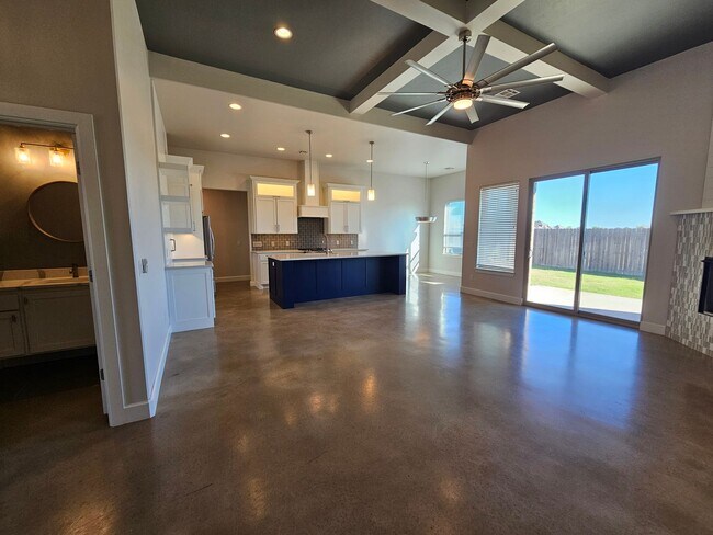 Foto del edificio - (3) Bed/(2.5) Bath in Monterey II Addition...