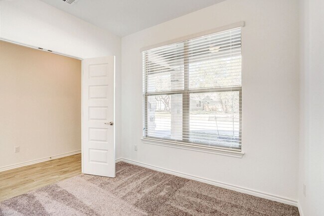 Building Photo - 4 br, 2.5 bath House - 1856 Turtle Bay Loop