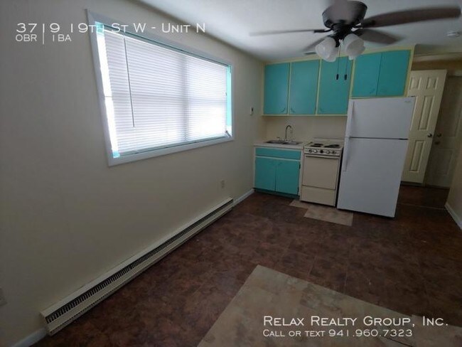Building Photo - bedroom in Bradenton FL 34205-9152