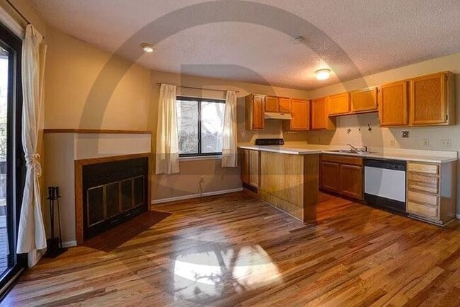 Building Photo - Special Promo Alert!  $500 off of the firs...