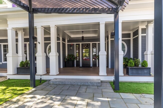 Building Photo - 1 Franklin St