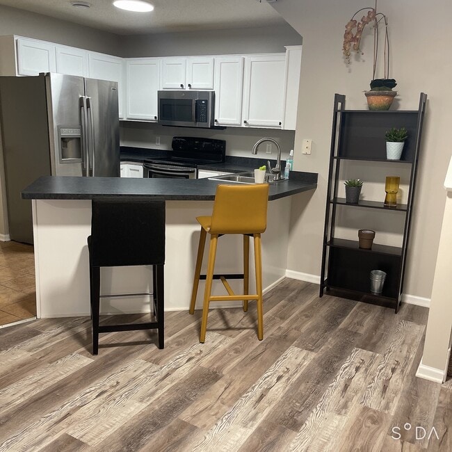 Building Photo - 8630 Quarry Ridge Ln