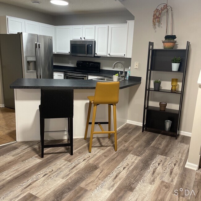 Foto del edificio - 8630 Quarry Ridge Ln