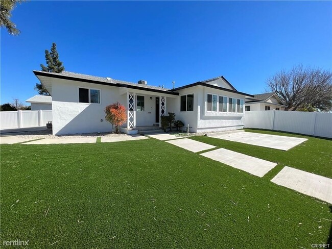 Building Photo - 4 br, 2 bath House - 18815 Lemay St
