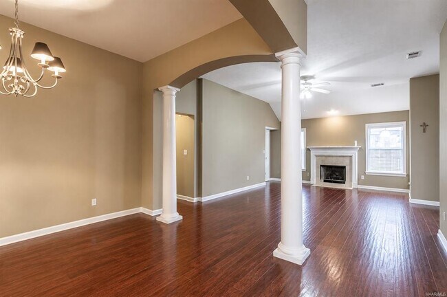 Foto del edificio - 3712 Claiborne Cir