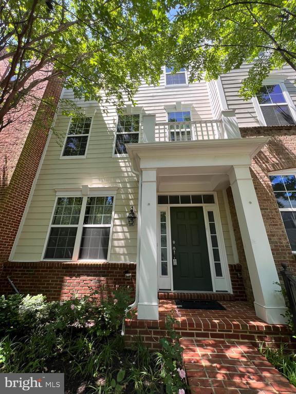Building Photo - 11669 Leesborough Cir