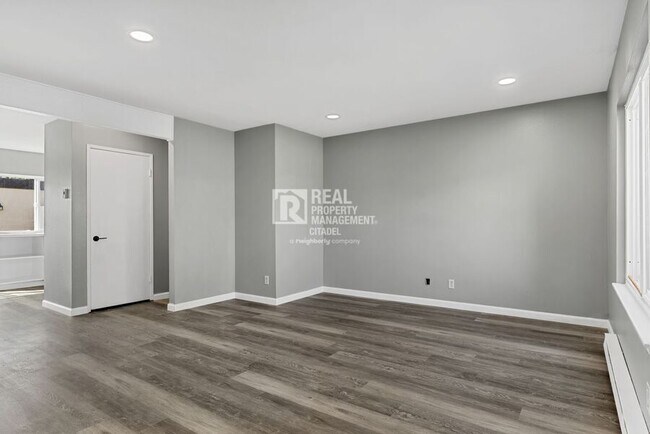 Foto del edificio - 11104 Grant Way