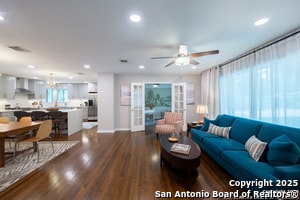 Building Photo - 606 Antler Dr