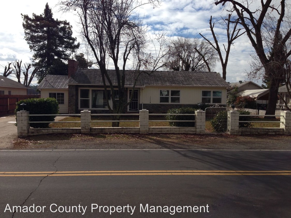 Foto principal - 1022 W Marlette St