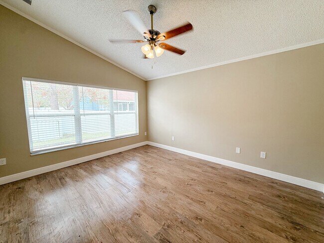 Foto del edificio - 26849 Carla Pl