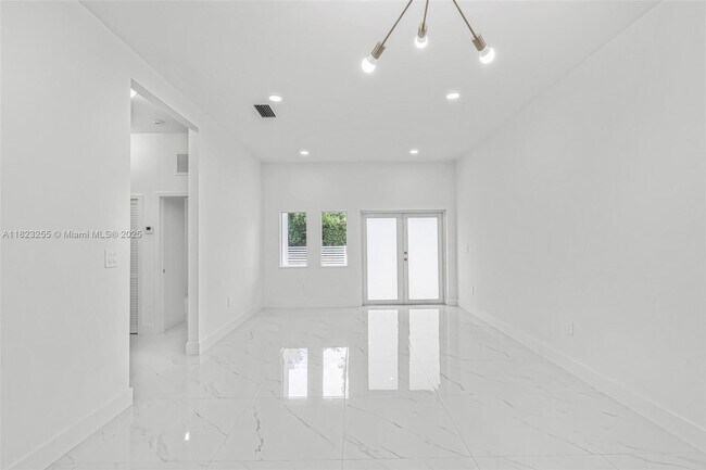 Building Photo - 2419 NW 97th St