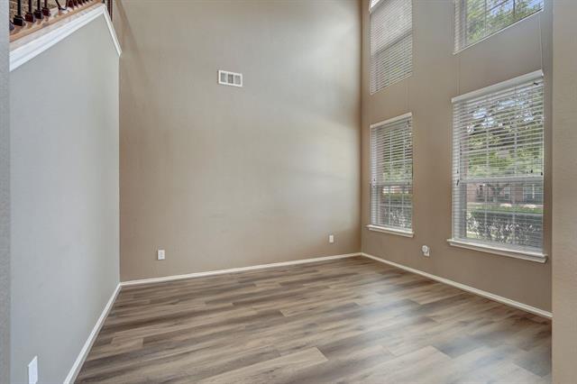 Foto del edificio - 9817 Bradford Grove Dr