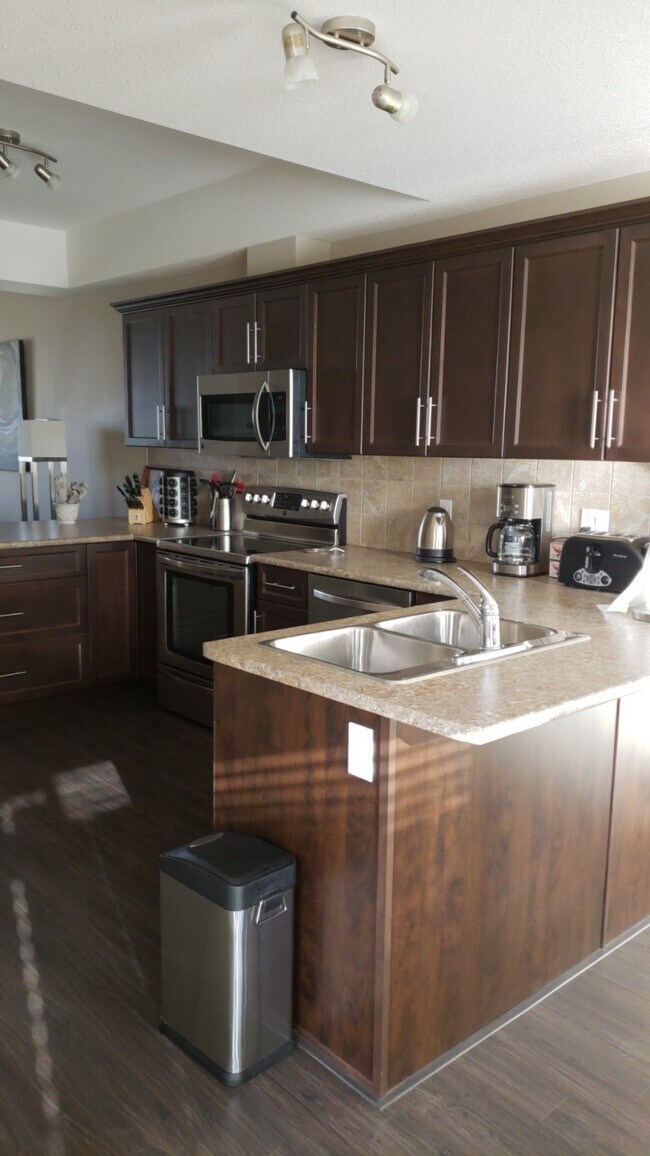 Photo du bâtiment - 3 Bed 2.5 Bath Unit in Fort Mcmurray, AB