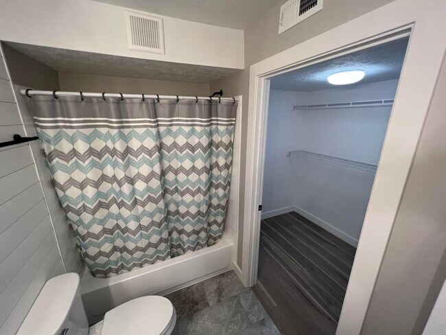 Foto del edificio - 533 Aspen Glen Dr