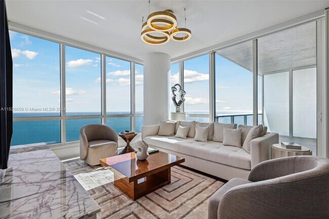 Foto del edificio - 100 South Pointe Dr