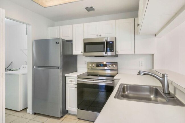 Building Photo - 2805 Veronia Dr