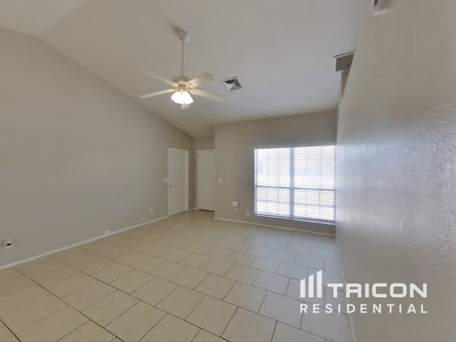 Foto del edificio - 4513 N 106th Ave