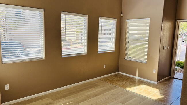 Foto del edificio - 8132 Stonyford Ct