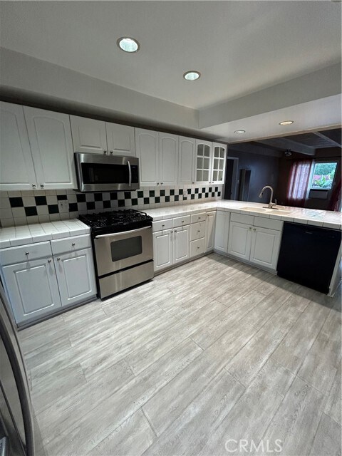 Foto del edificio - 1910 Bataan Rd