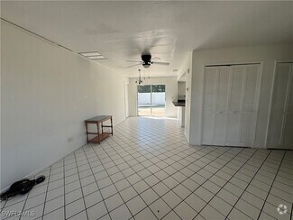 Building Photo - 246 SW 36th Terrace