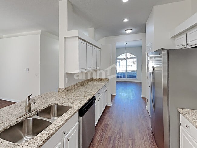 Foto del edificio - 245 Carolina Jasmine Ln